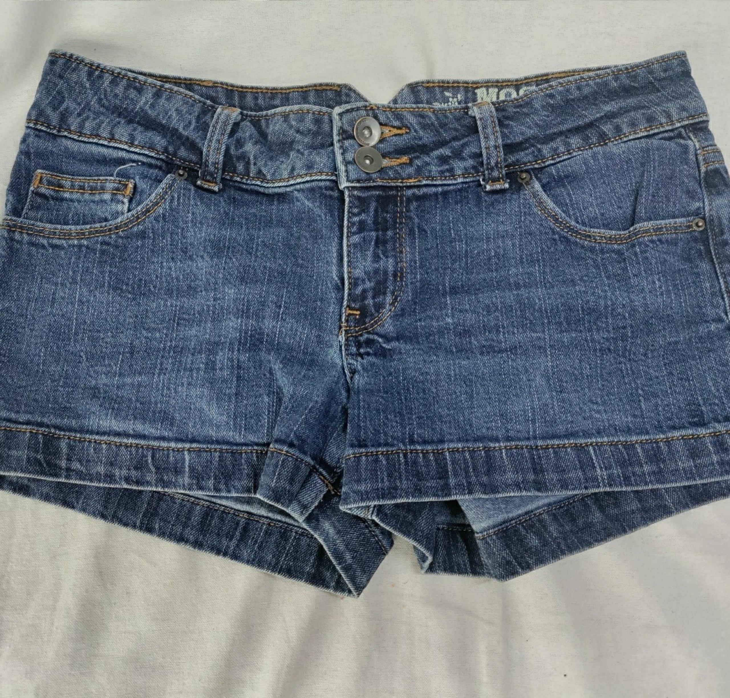 Mossimo Supply Co Jean shorts sz 7