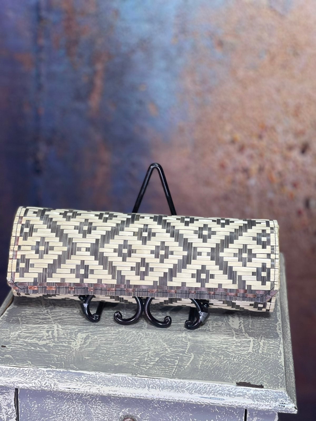 Straw clutch