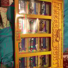 Hot Wheels 1998 limited edition Treasure Hunt collector box.