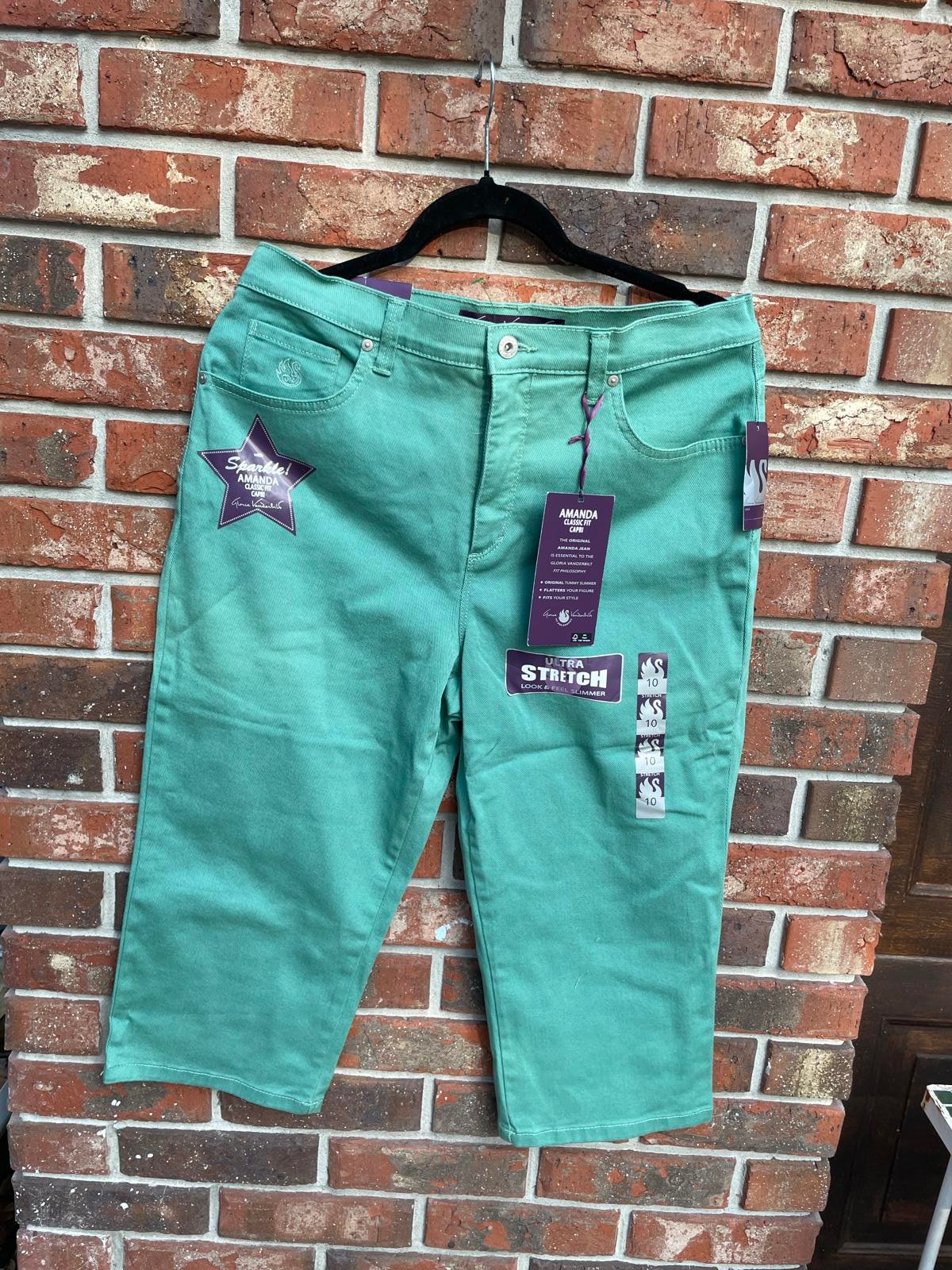 Womens 10 classic Capri, Amanda Gloria Vanderbilt