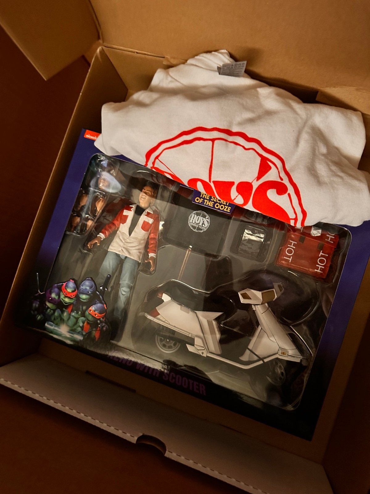 NECA Keno With Scooter Roys Pizza Box SDCC Bundle Size L Shirt
