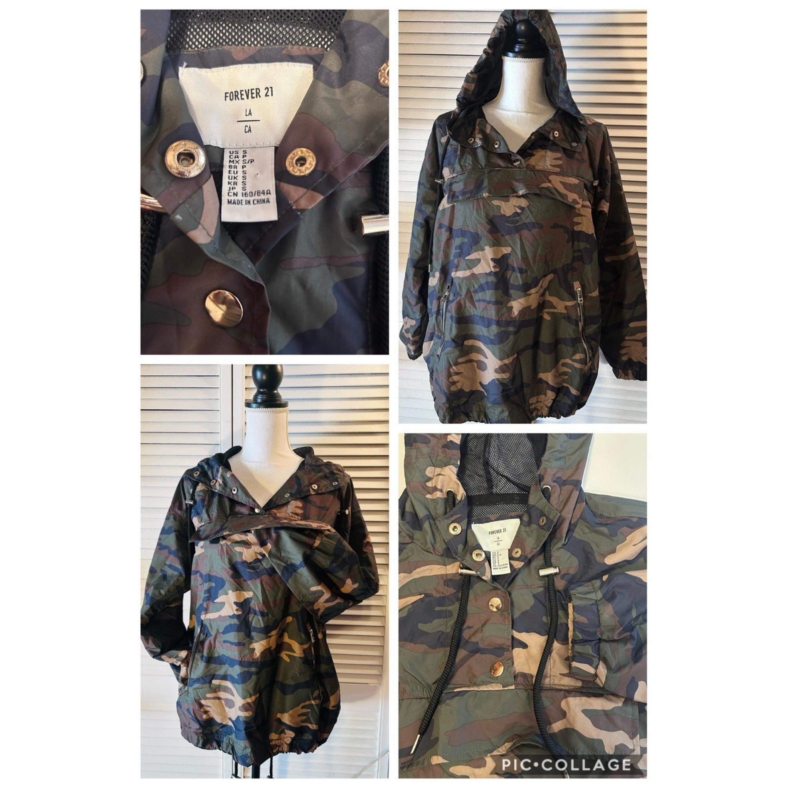 Forever 21 Jacket Women's /Girls Size S Lightweight Camo Hoodie Button Pockets