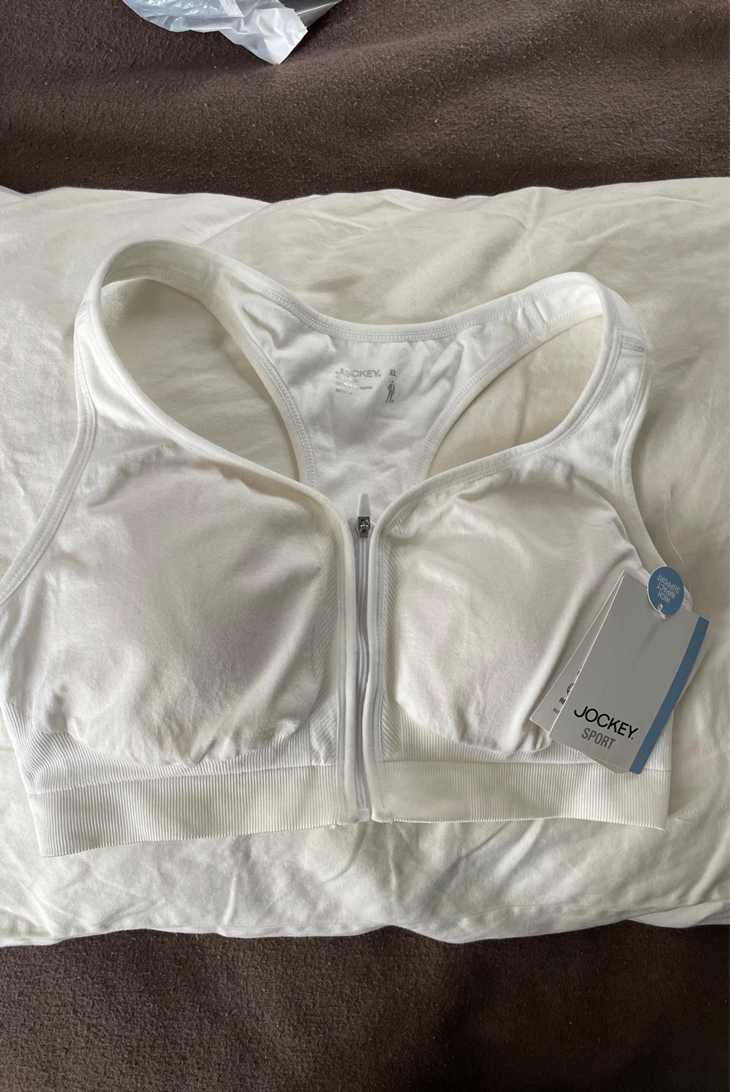 NWT jockey sports bra size XL