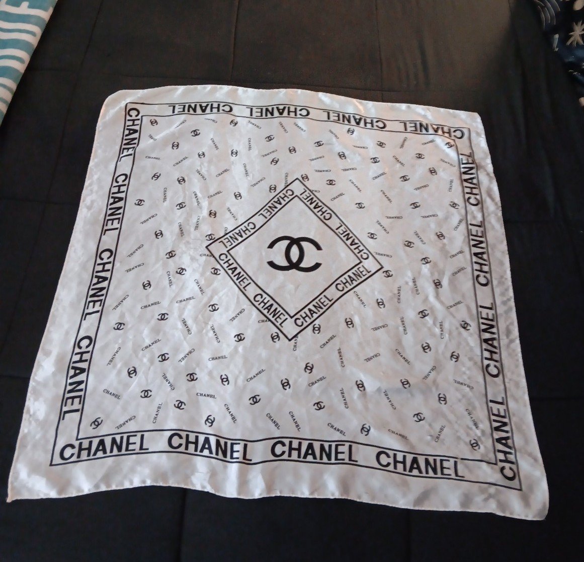 Marilyn Monroe Hollywood book stash box & Chanel scarf - detail
