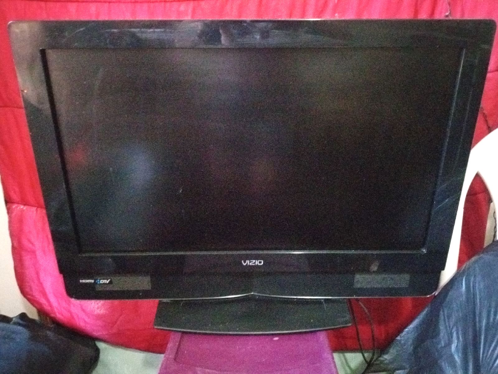 Vizio flat screen TV with HDMI HDTV