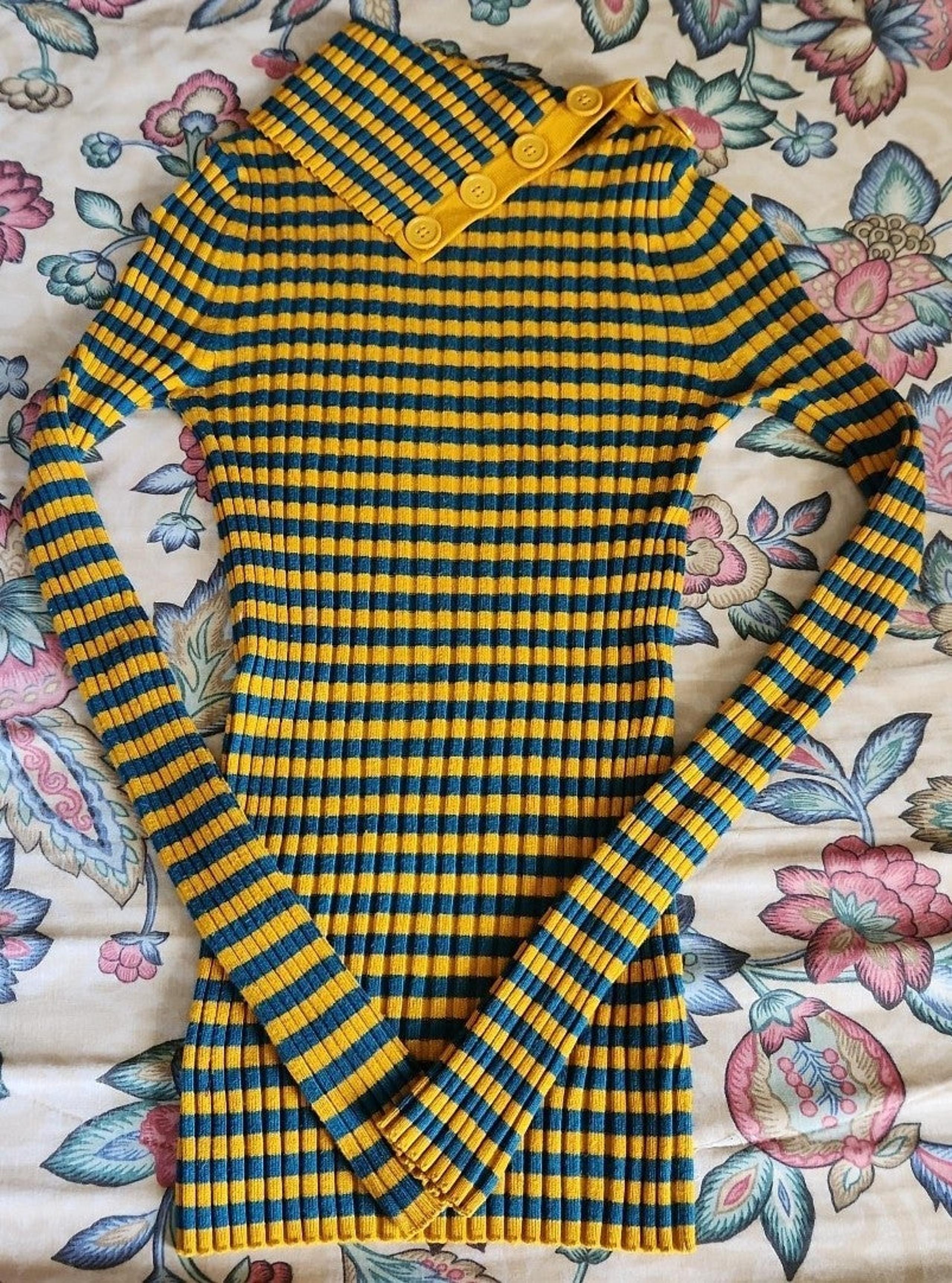 Mossimo Striped Stretchy Form Fitting Turtleneck S