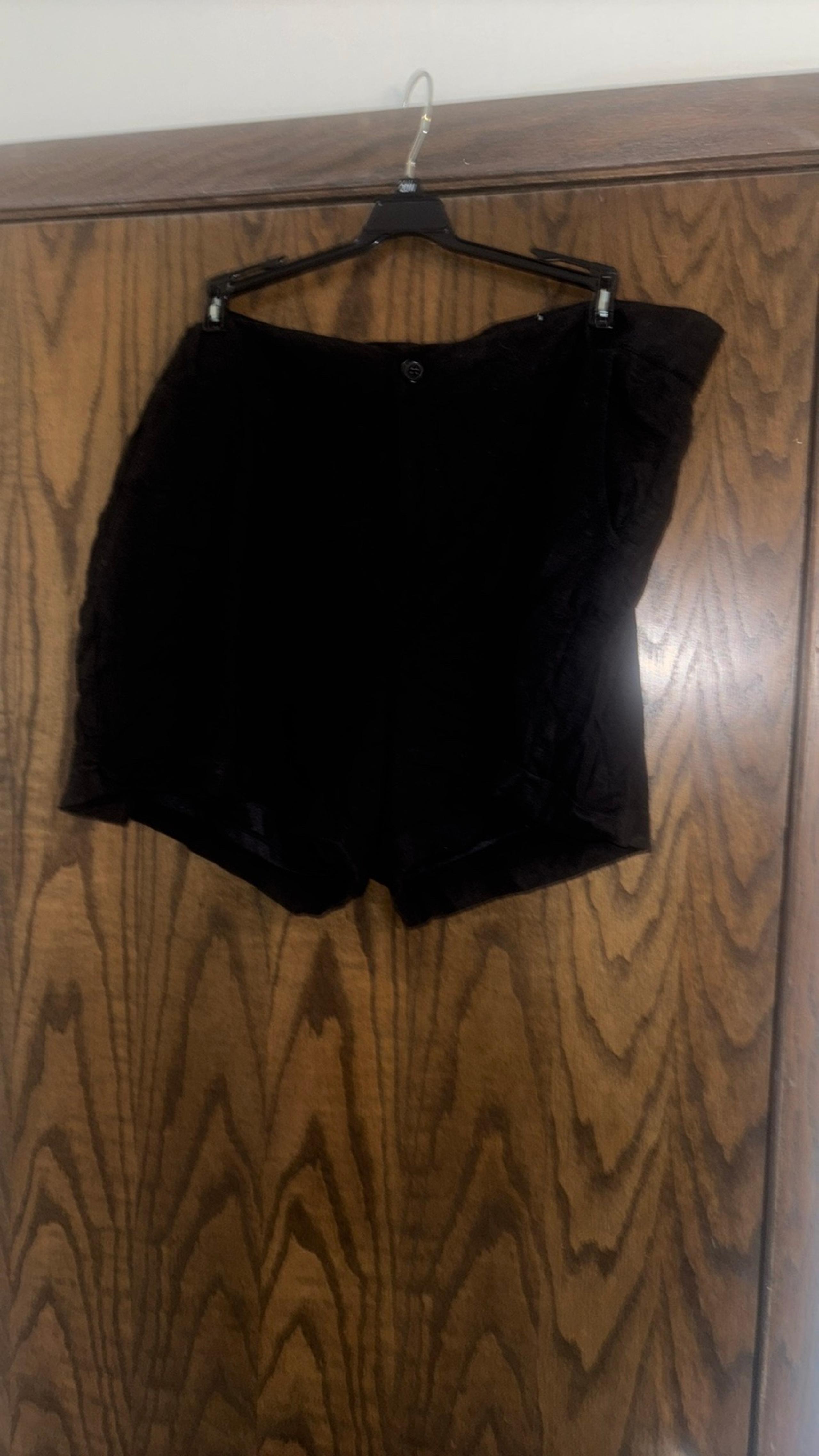 Torrid Linen Blend High Waisted Lined Cuffed Shorts size 22