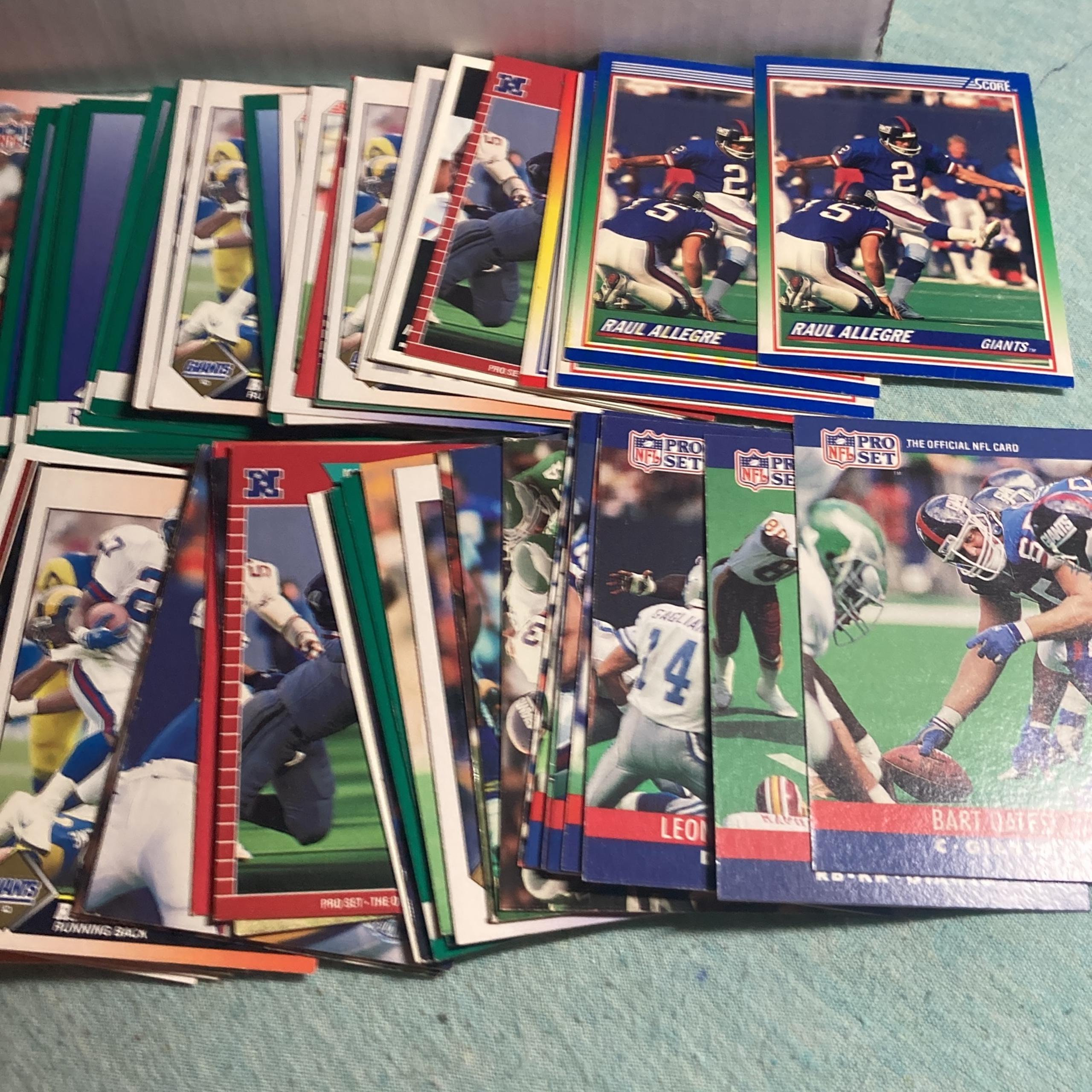 50 different New York Giants football cards