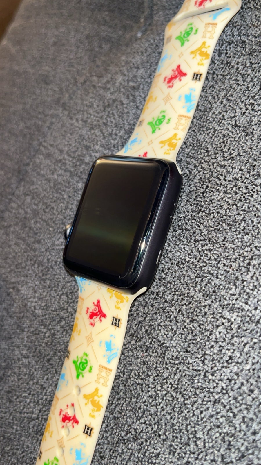Apple Watch Series 3 42mm Aluminum Space Gray GPS