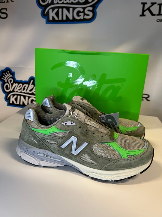 DS New Balance Patta x 990v3 Made in USA Keep Your Family Close Size 9.5