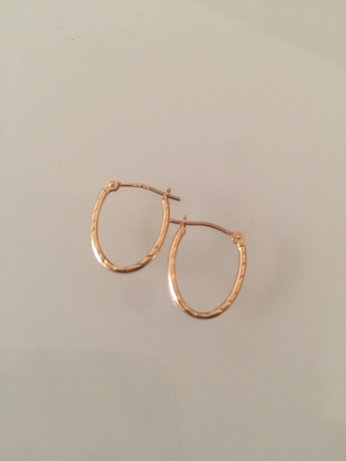 14k Gold Small Oval Hoop Gold