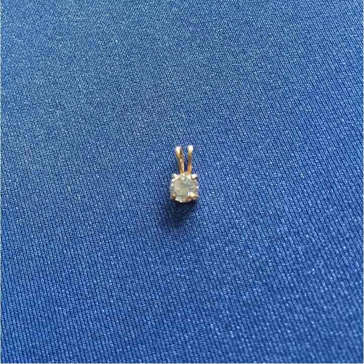 14k Solitaire Charm Pendant