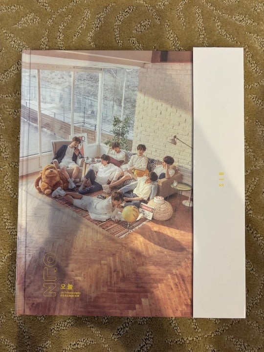 BTS 24/7=Serendipity (오,늘) Exhibition Book