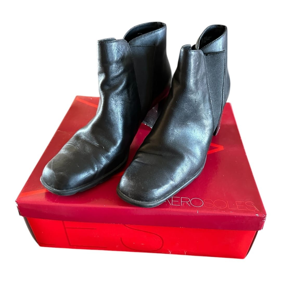Aerosoles Womens Black Leather Ankle Boots Block Heel SZ 9 Square Toe Box SlipO