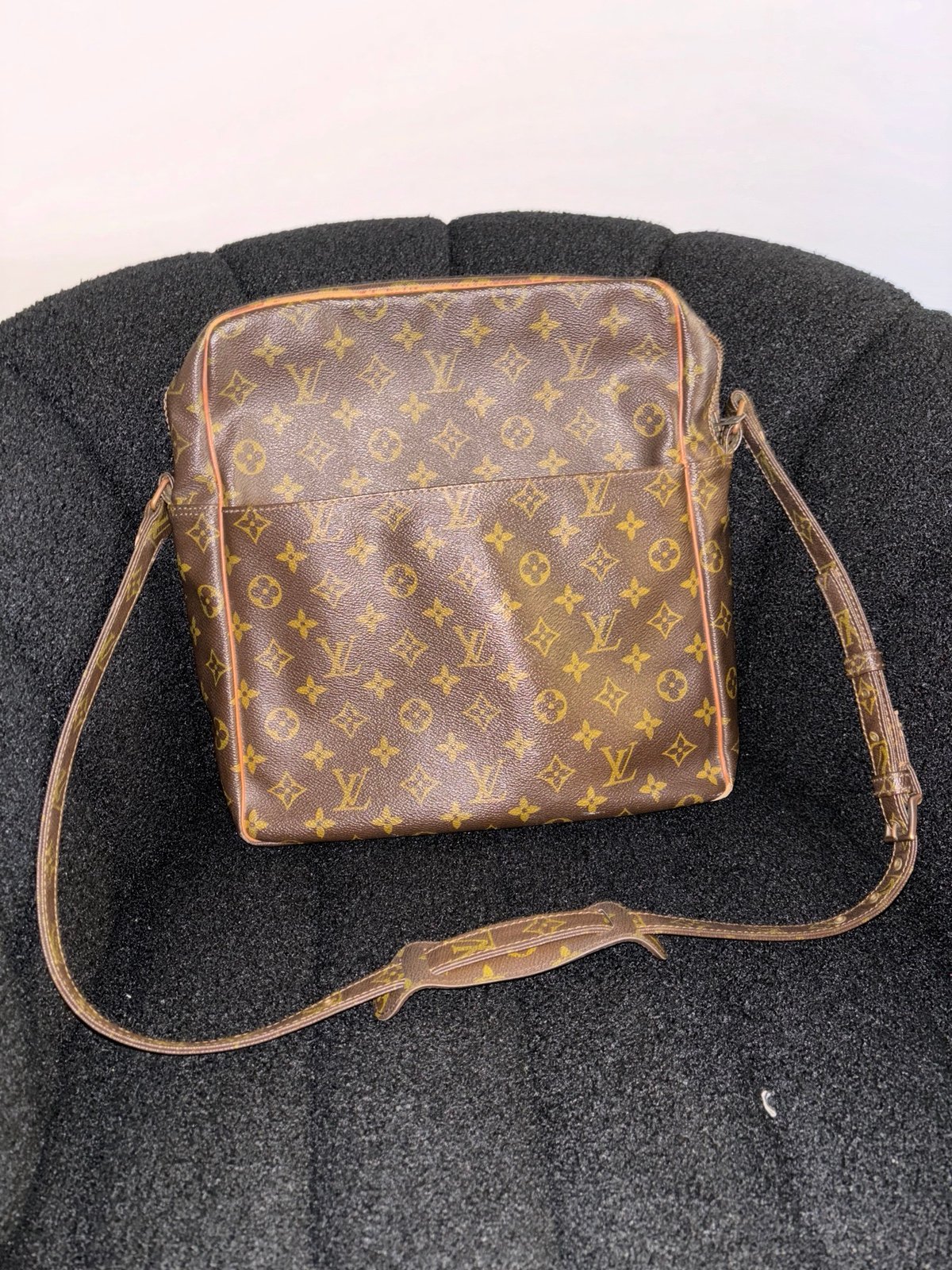 Authentic LOUIS VUITTON Marceau GM Crossbody Bag Purse Hobo Monogram Leather