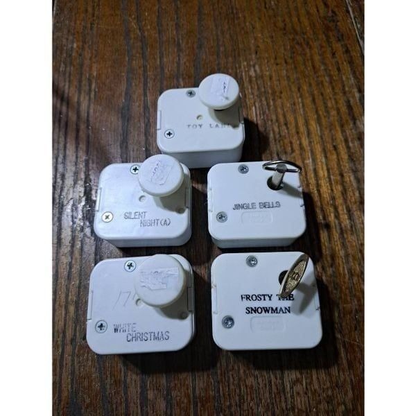 Lot 5 Sankyo Craft Replacement Christmas Holiday Music Boxes Jingle Bells Frosty