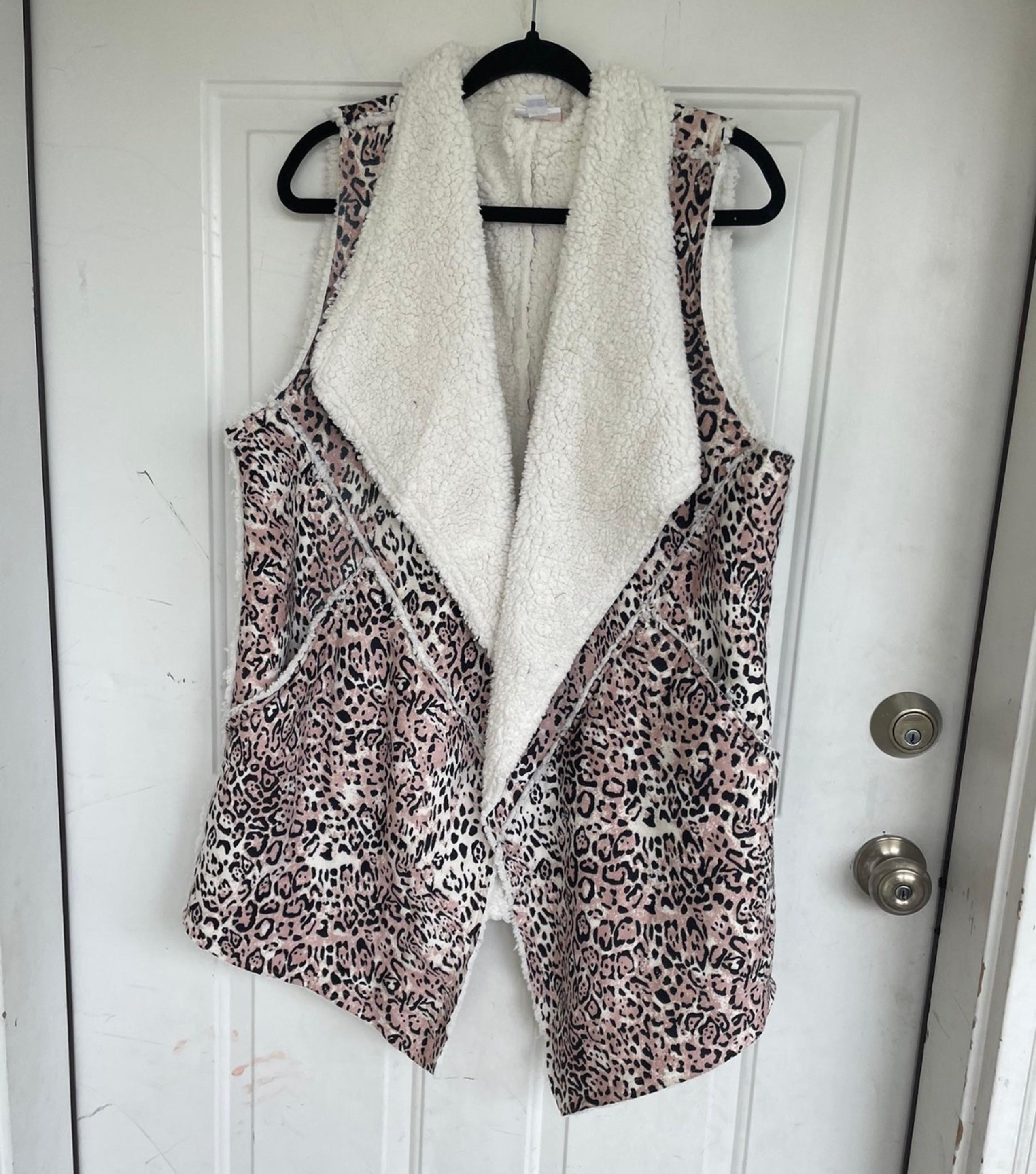 Lulaore Marlow Vest Leopard Print Sherpa Lined Soft Fluffy Cozy Vest size L