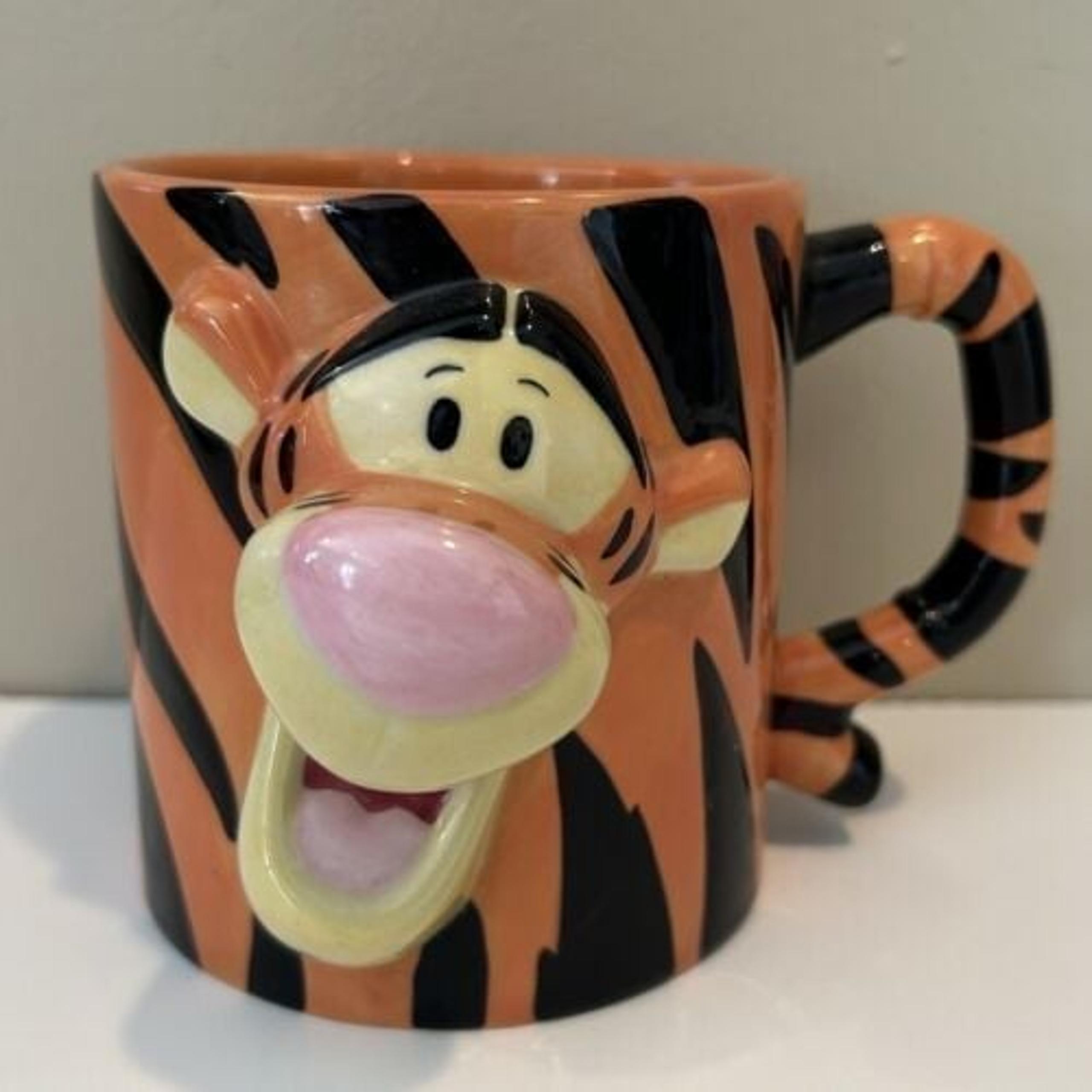 DISNEY STORE TIGGER Commemorative Collectible 3D Ceramic Mug 2012 RARE