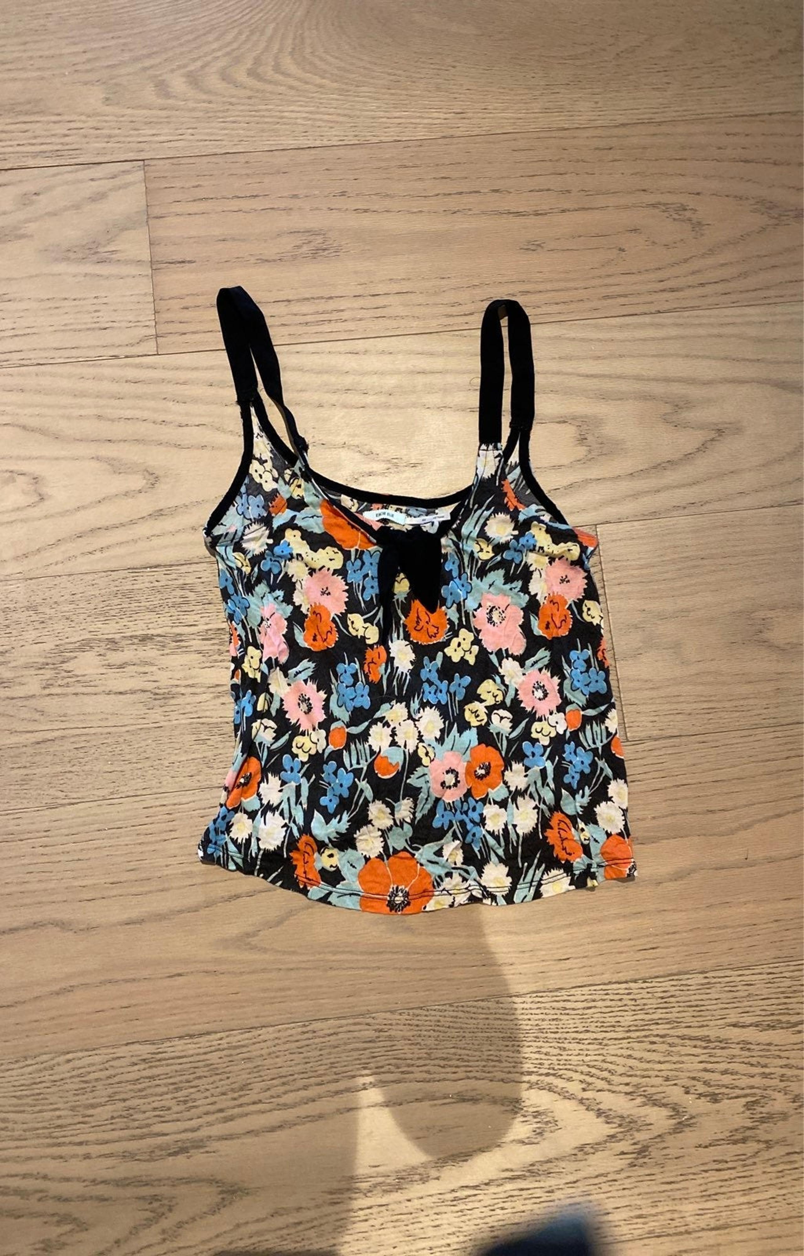 Kimchi blue floral Tank top
