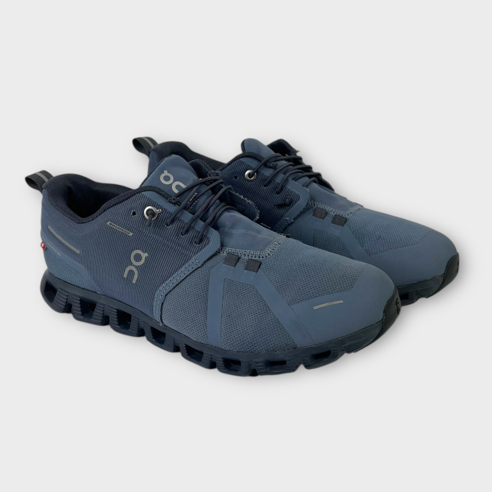 On Cloud 5 Waterproof Athletic Sneakers Size 9.5