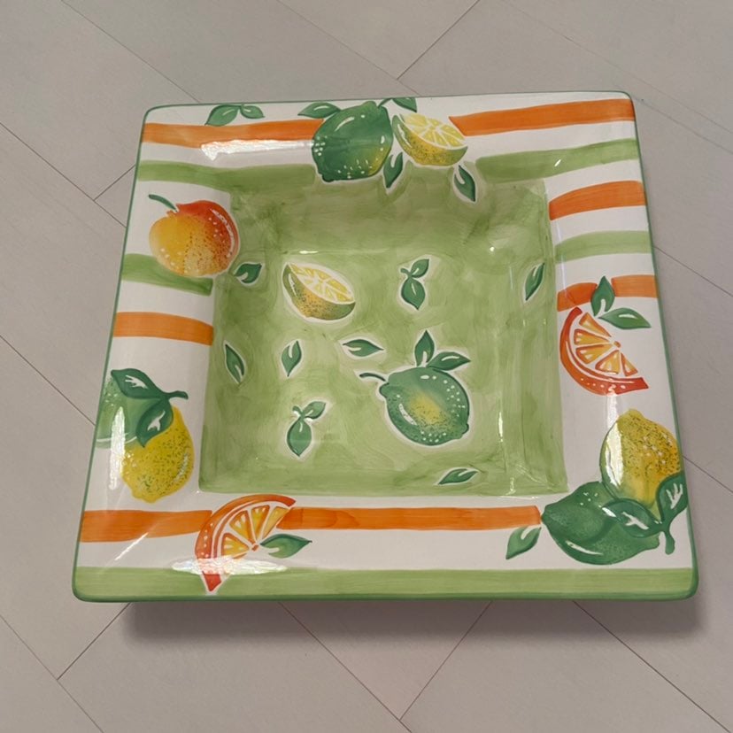 Ceramic serving bowl