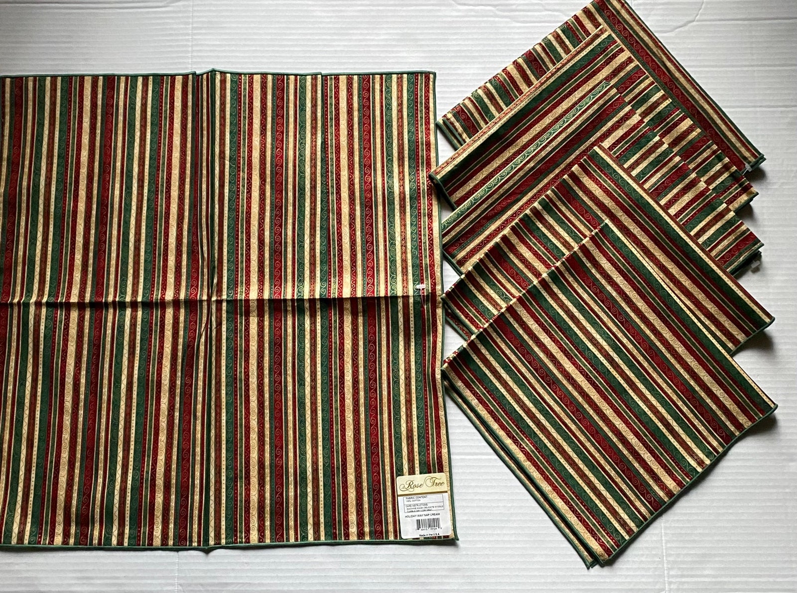 Rose Tree Holiday Way Napkins Set of 6 Gold Green Red Christmas Cotton NEW