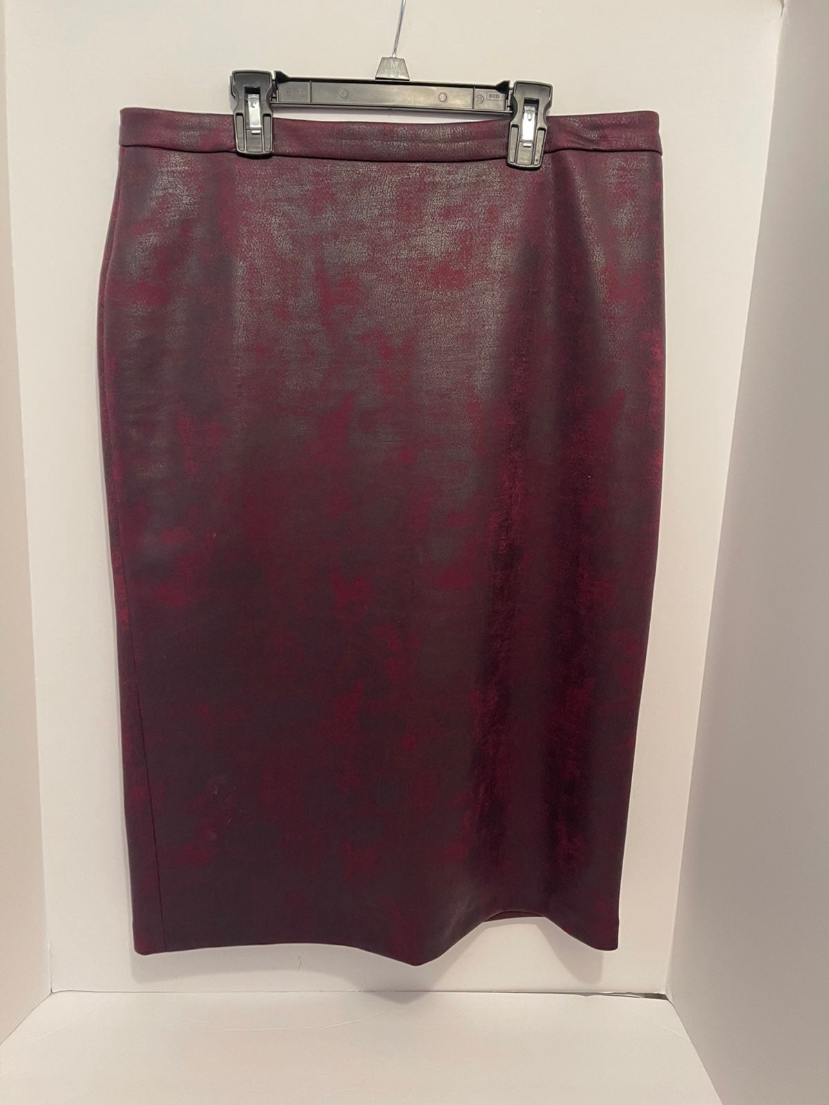 Ronen Chen, Pencil Skirt, Size 3, US size 10 (32”), burgundy/metallic