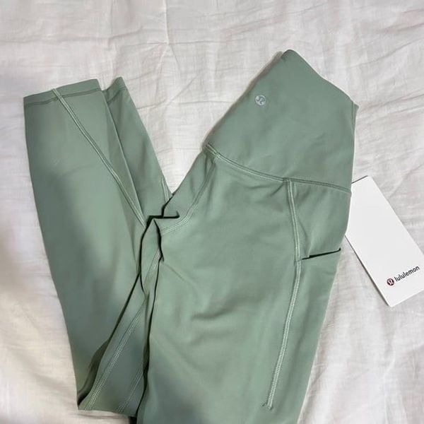 New Lululemon Align HR 25 with pockets