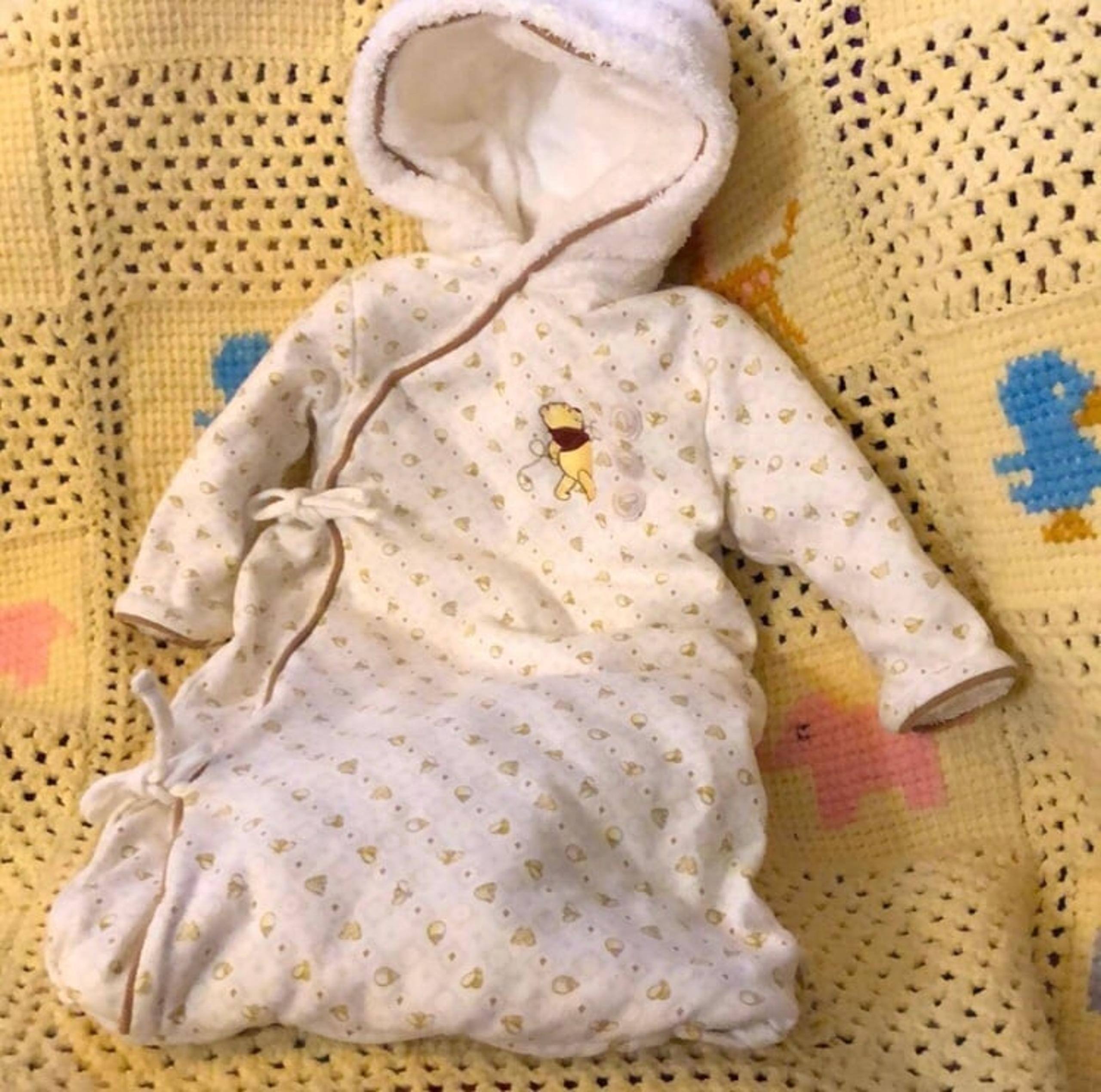 Vintage Disney baby Winnie the Pooh Terry lined snap&ties Bunting/Snowsuit NB-3M