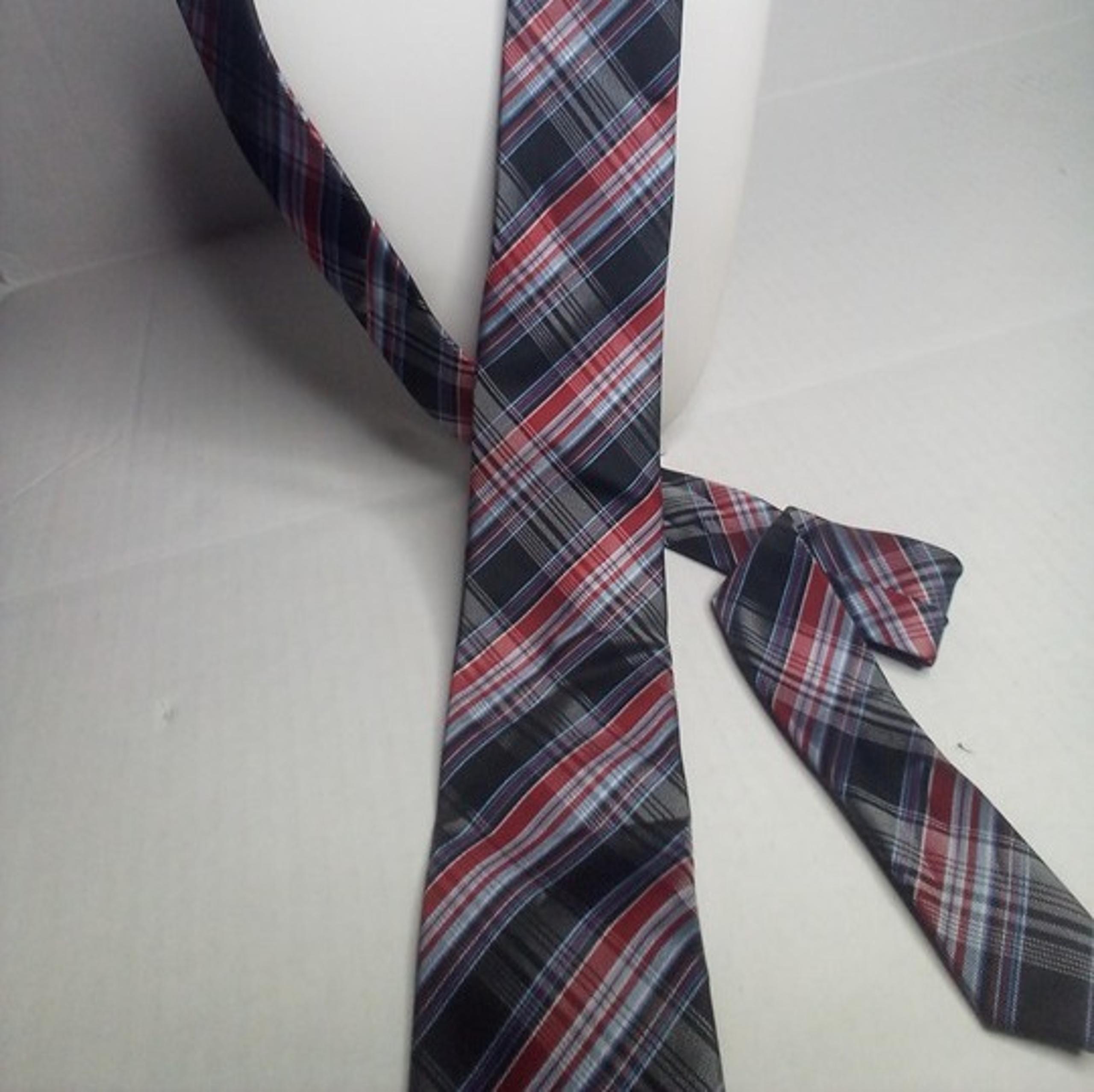 Colours  Alexander Julian  Tie Necktie  Plaid  Black Red Blue 100% Polyester Any
