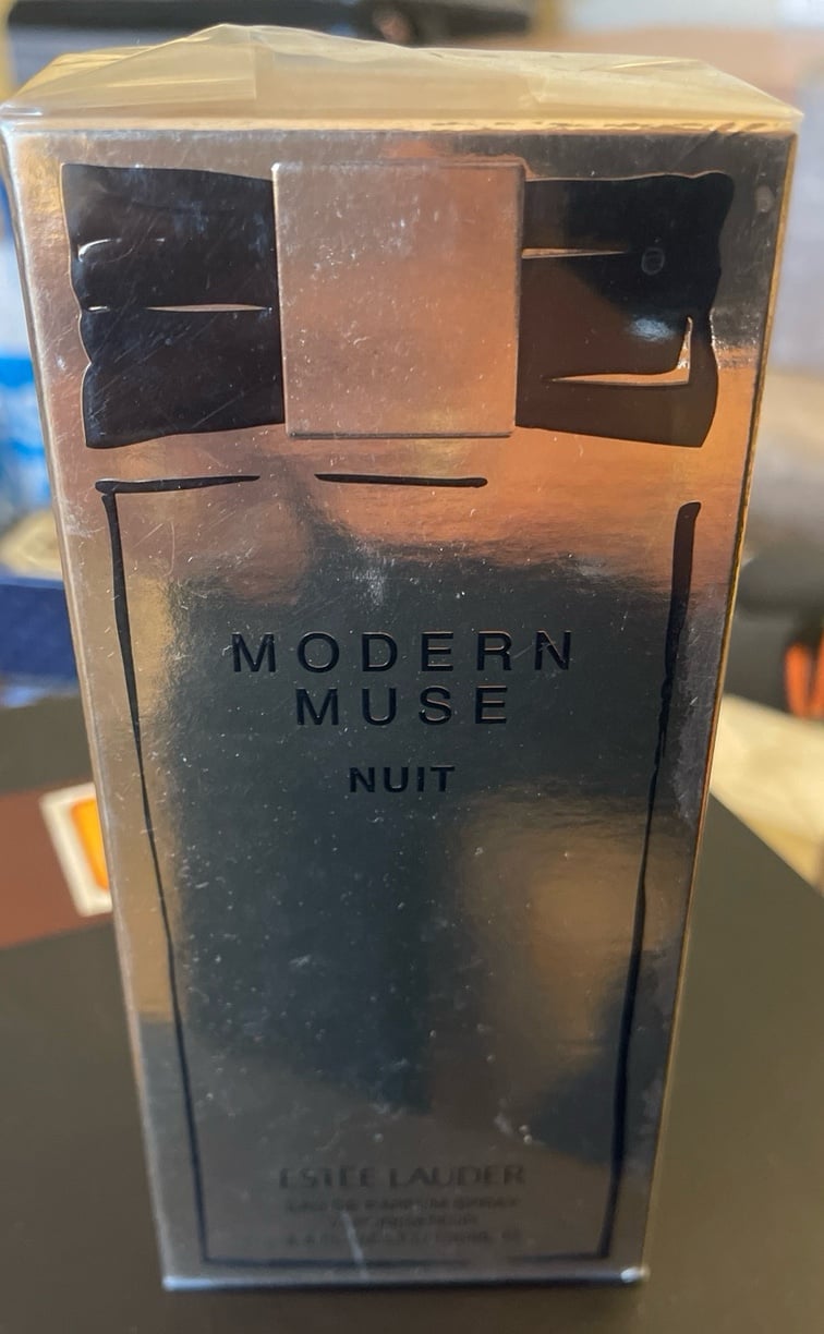 Modern Muse Nuit by Estee Lauder Parfum