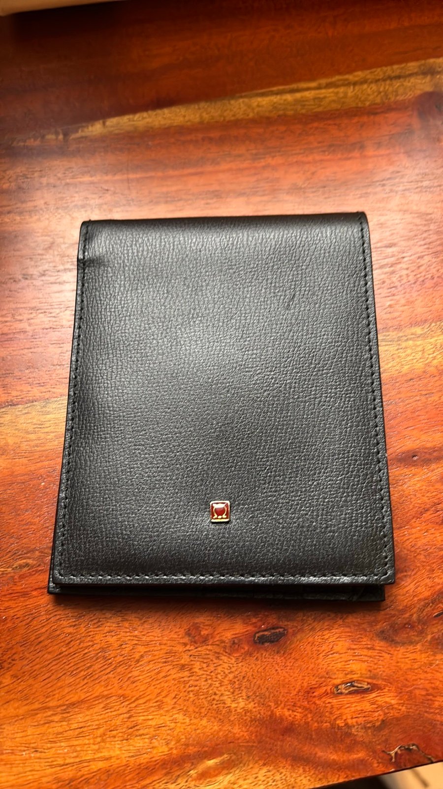 Pre-loved Salvatore Ferragamo Wallet.