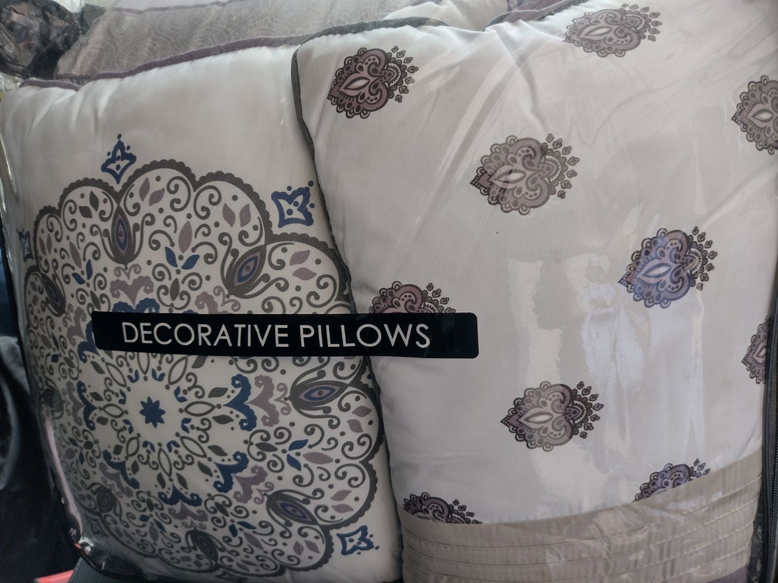 Gray & Lilac store Medallion King 10-Piece Reversible Comforter & Quilt Set