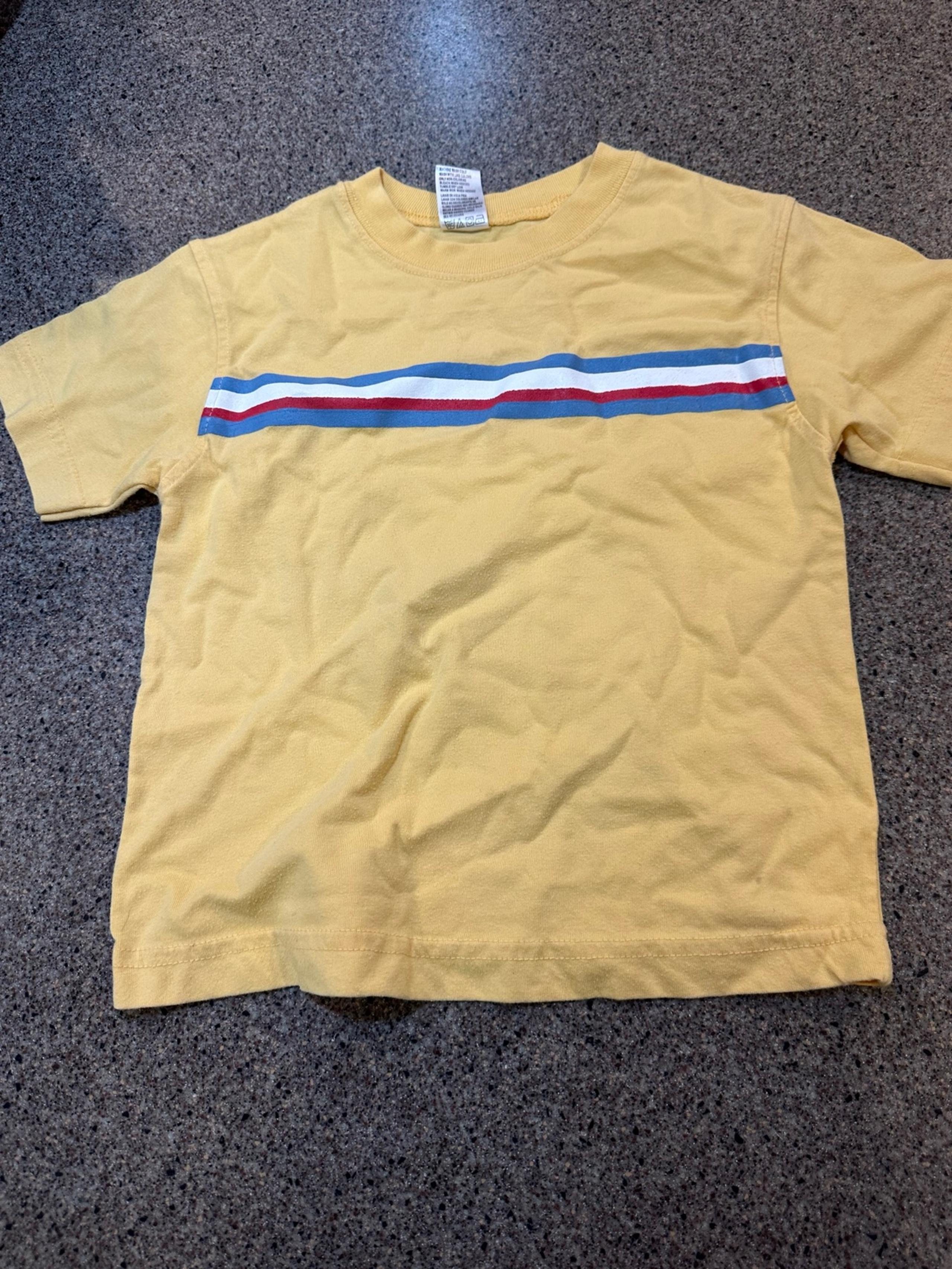 Boys size 5 shirt