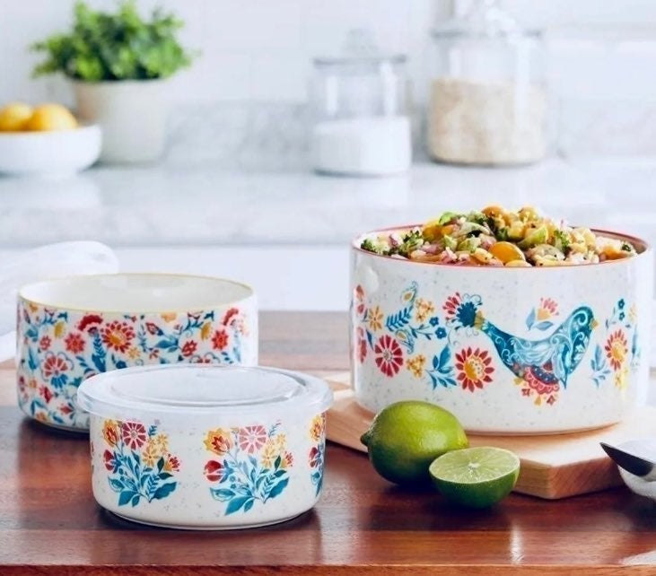 pioneer woman serving dishes