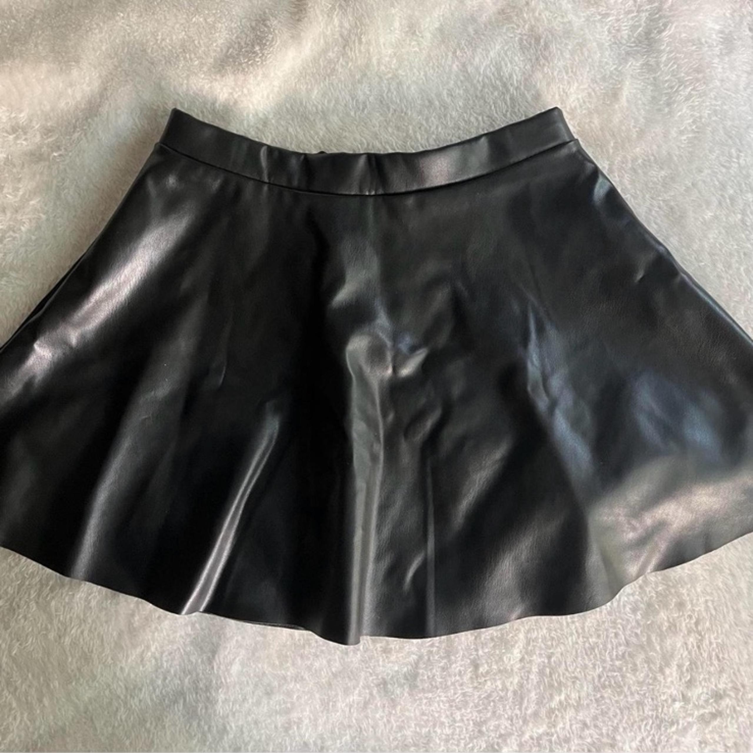 leather black mini skirt