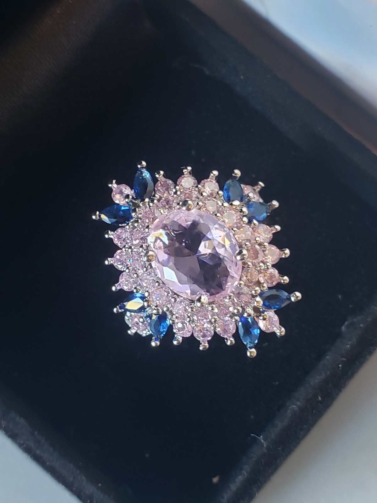 LARGE RING 925 STERLING SILVER - PINK DIAMONDS - BLUE SAPPHIRE RING Size 7