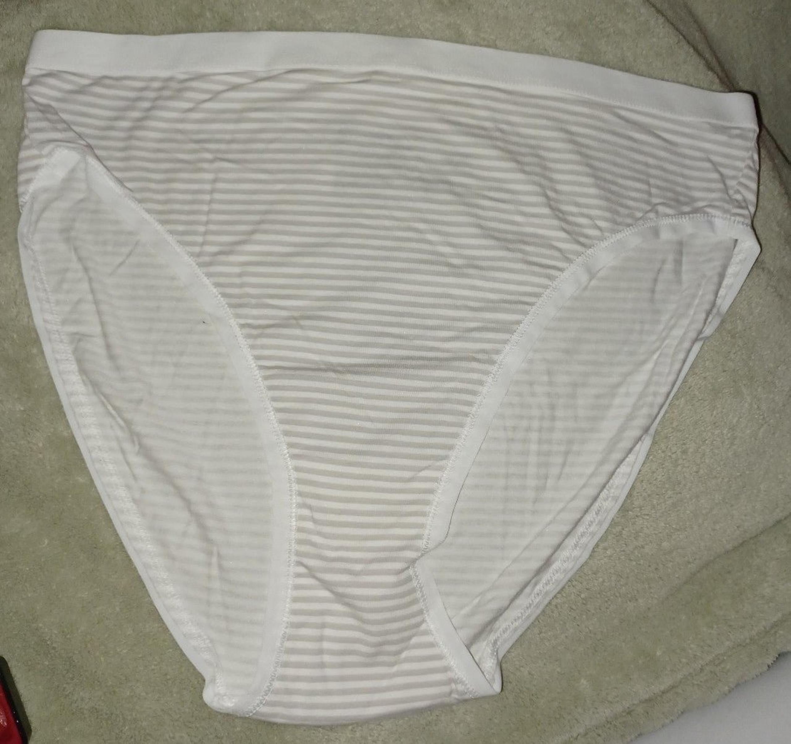 Two Pairs Old Navy 100% Cotton Women's Briefs NWOT Size Medium 2 Pair