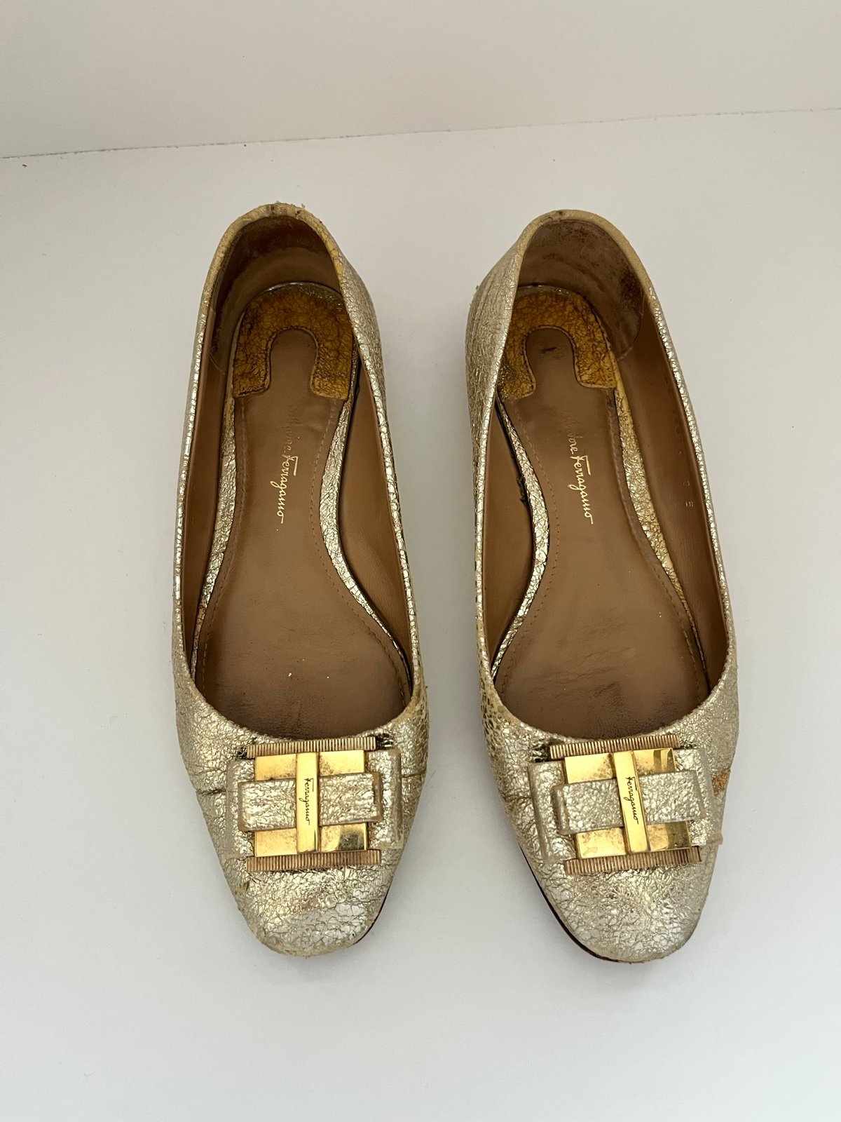 Salvatore Ferragamo Gold Bow Leather Flats Size 8