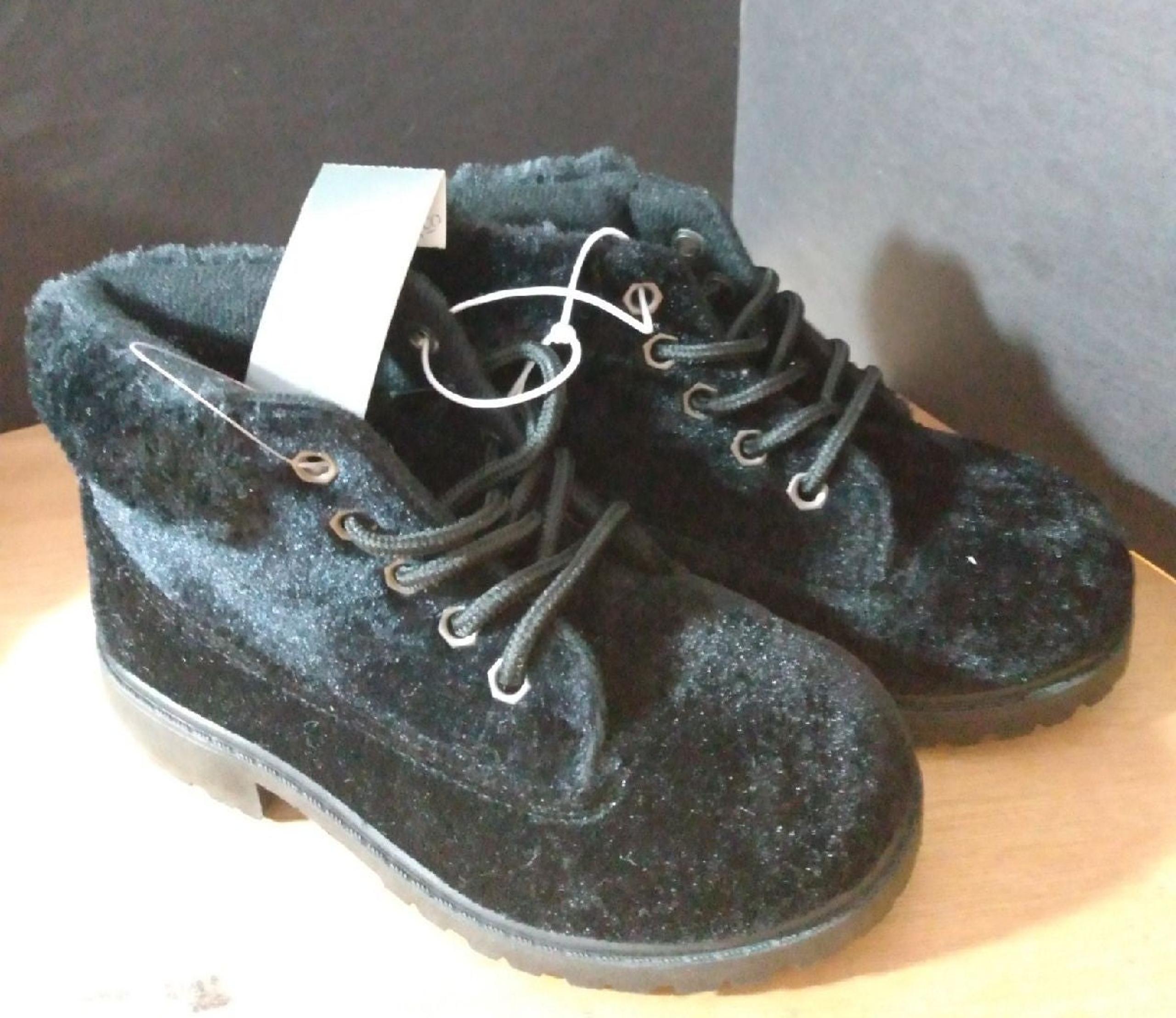Little Girls Size 11 Black Boots NWT
