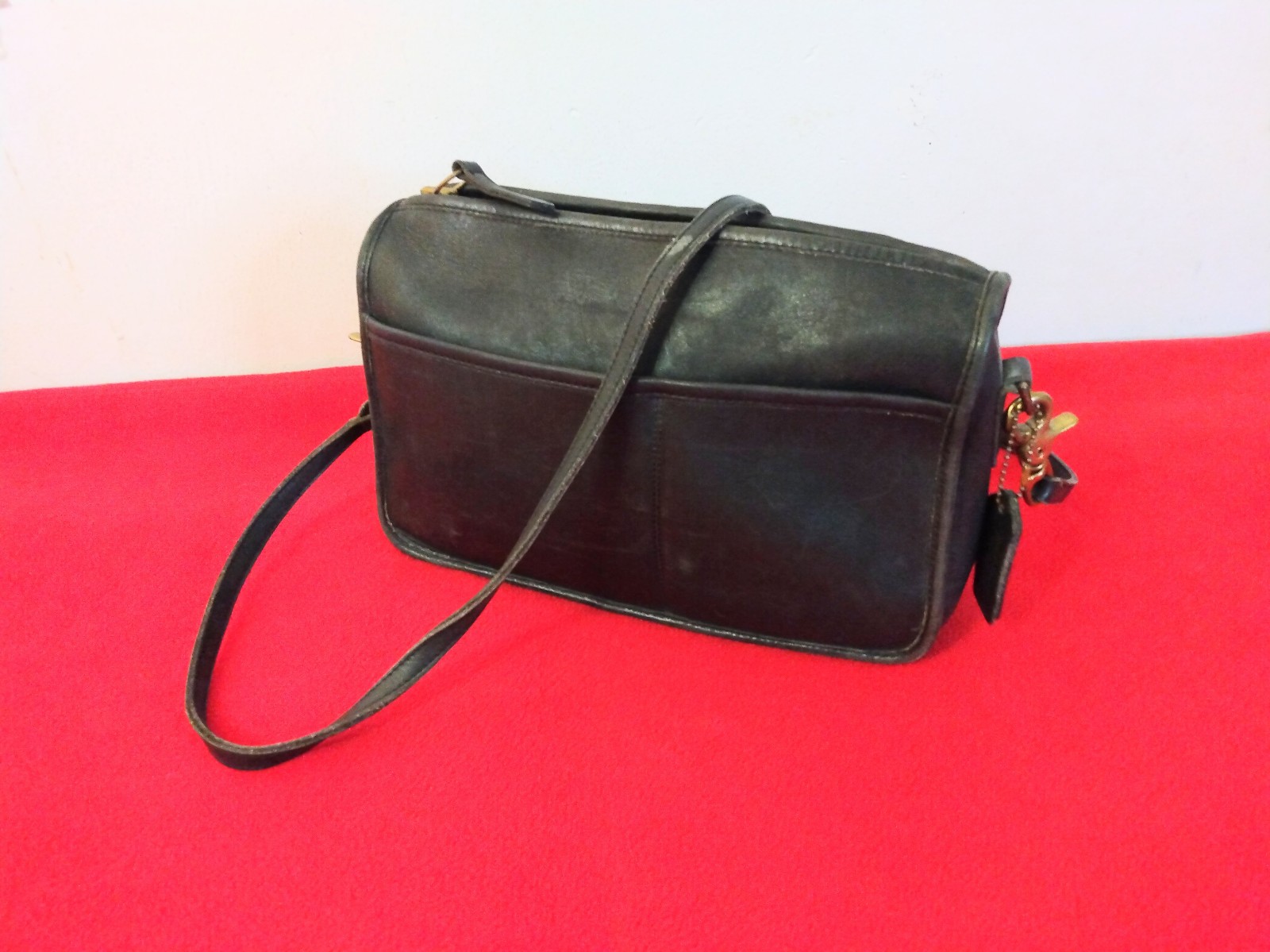 COACH Vintage USA Made 80's Companion Zip Shoulder Satchel black Leather Bag