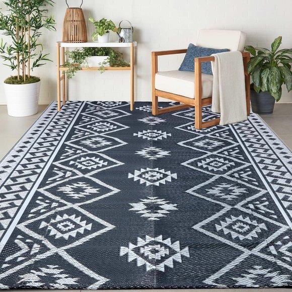 Reversible 5' x 8' Outdoor Plastic Straw Rug, Patio, RV, Deck, Camping Mat, Grey