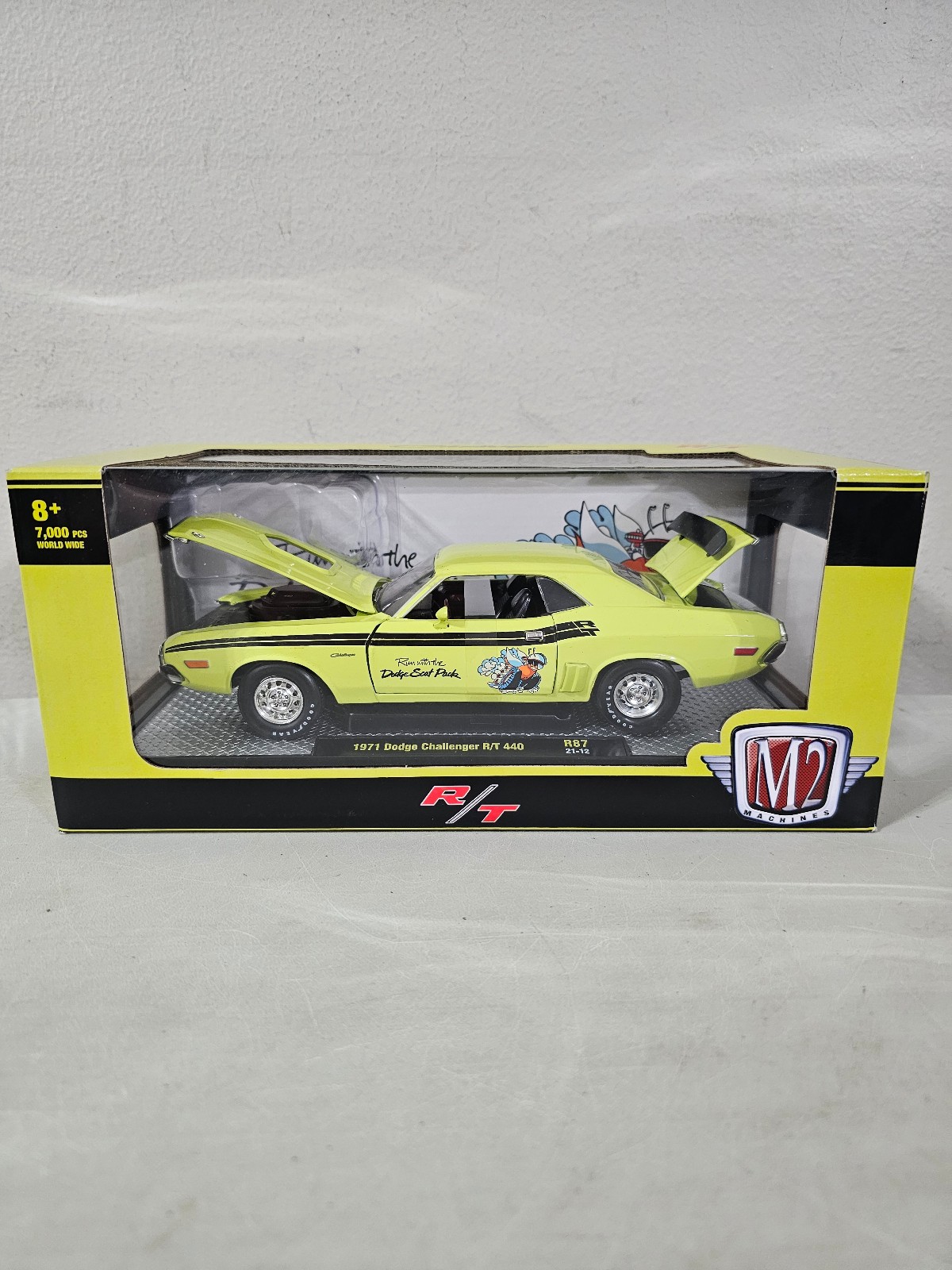 M2 Machines1971 Dodge Challenger R/T 440 Scat Pack 1:24 Diecast