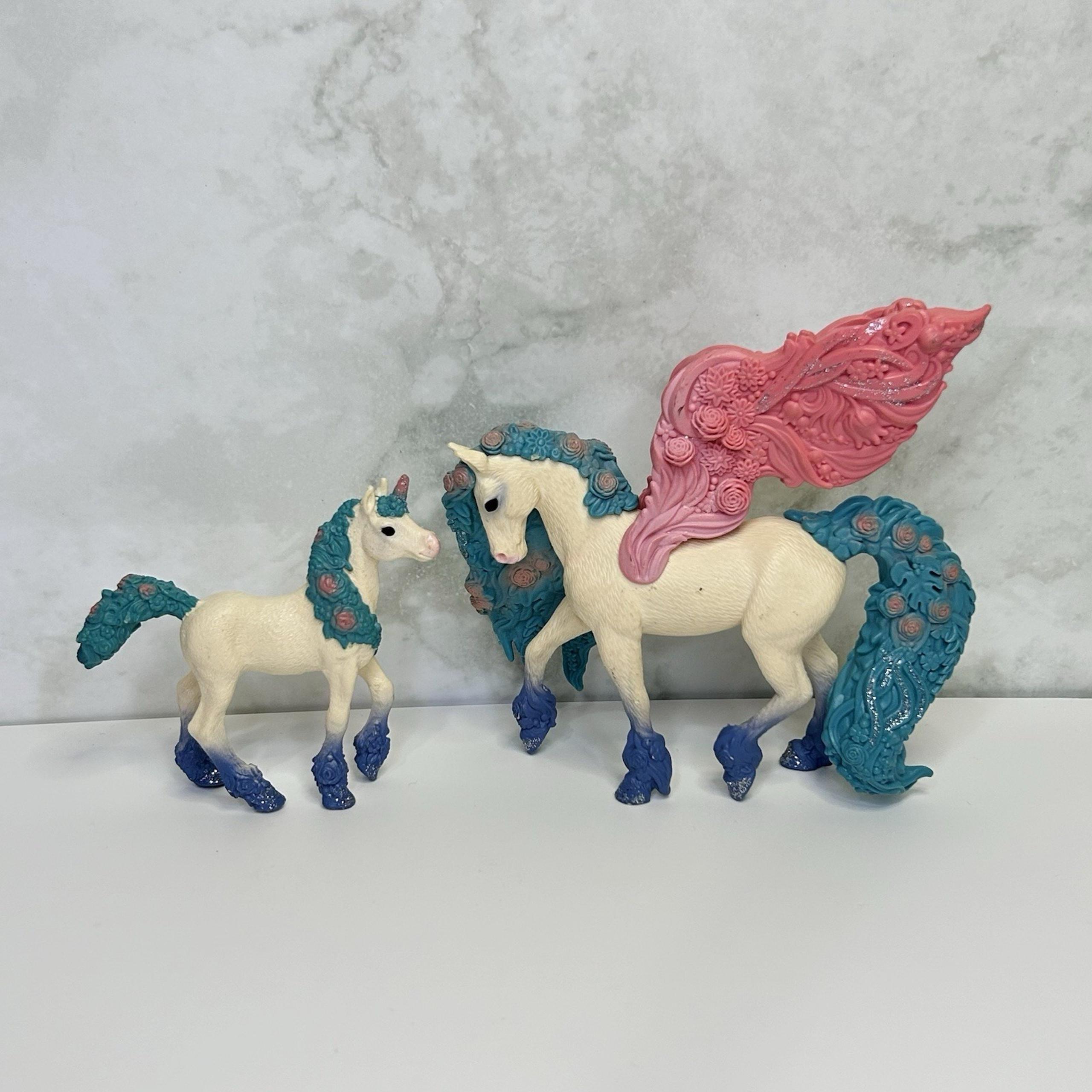 Schleich Bayala FLYING HORSE Flower Blossom Pegasus Sparkle Figure With Baby