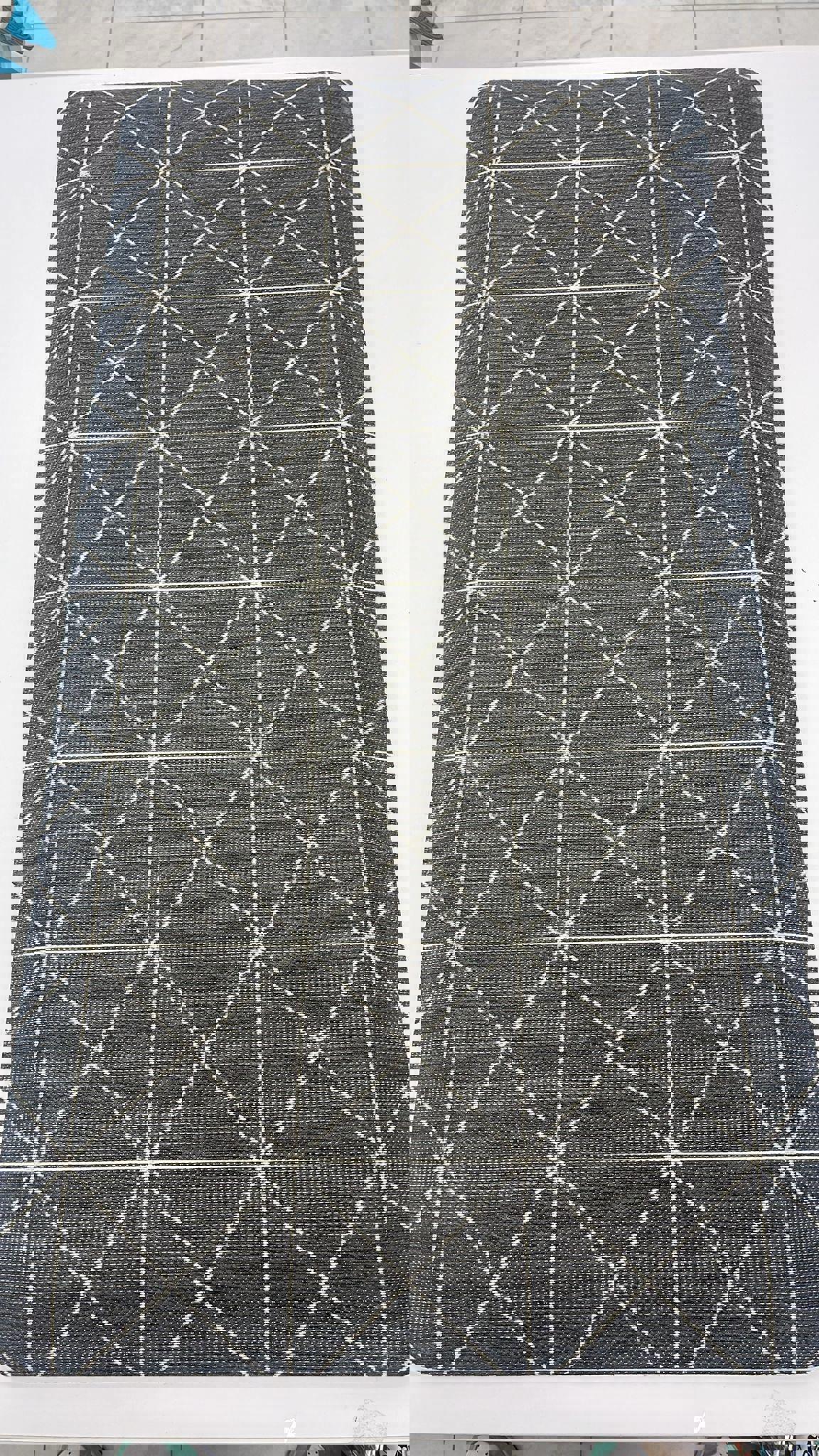 Stylish Kitchen Mat with Geometric Design