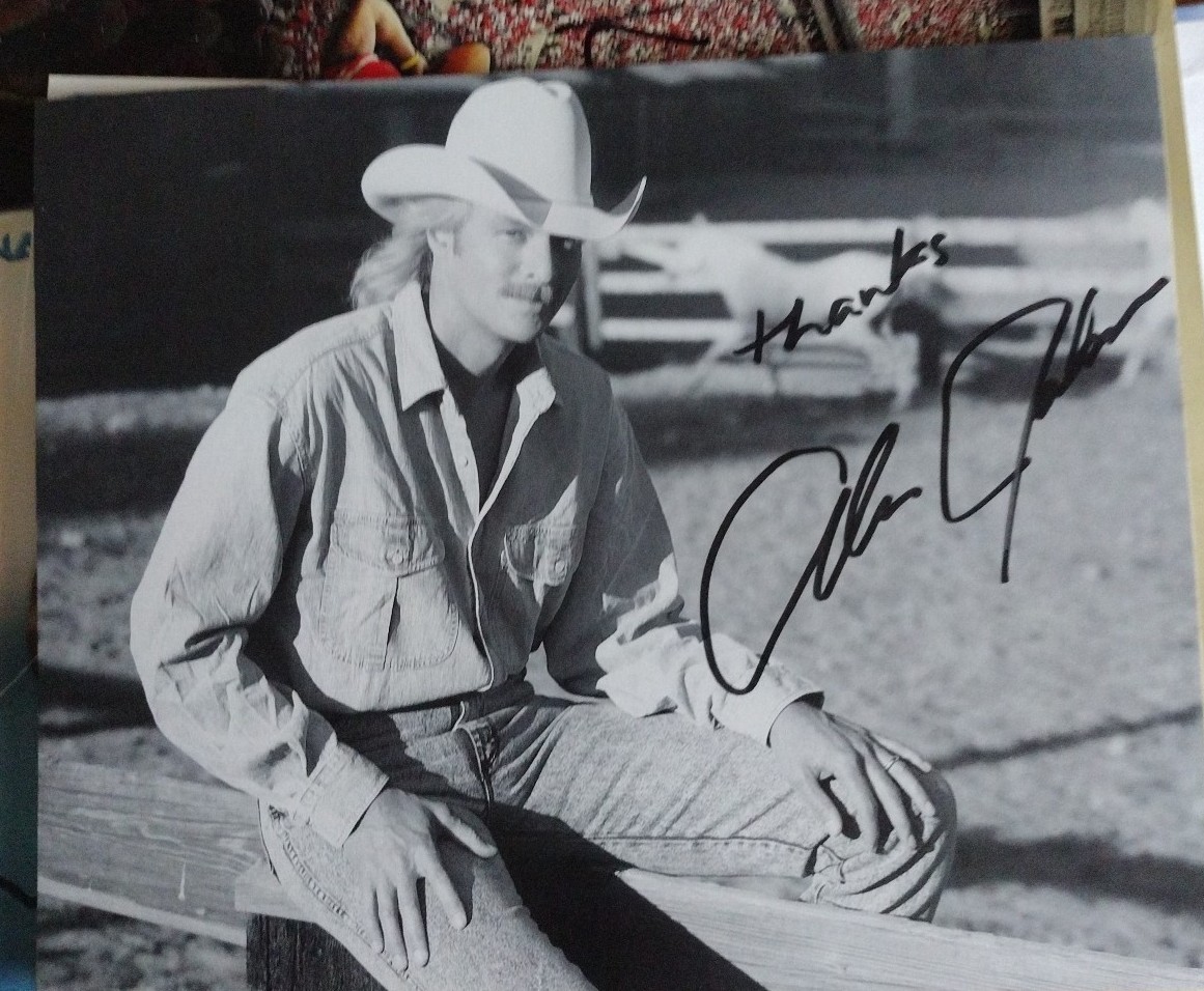 Alan Jackson signed photograph with cards from Alan Jackson