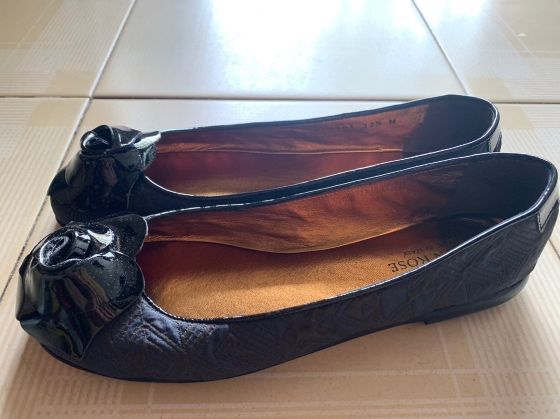 Taryn Rose Flats