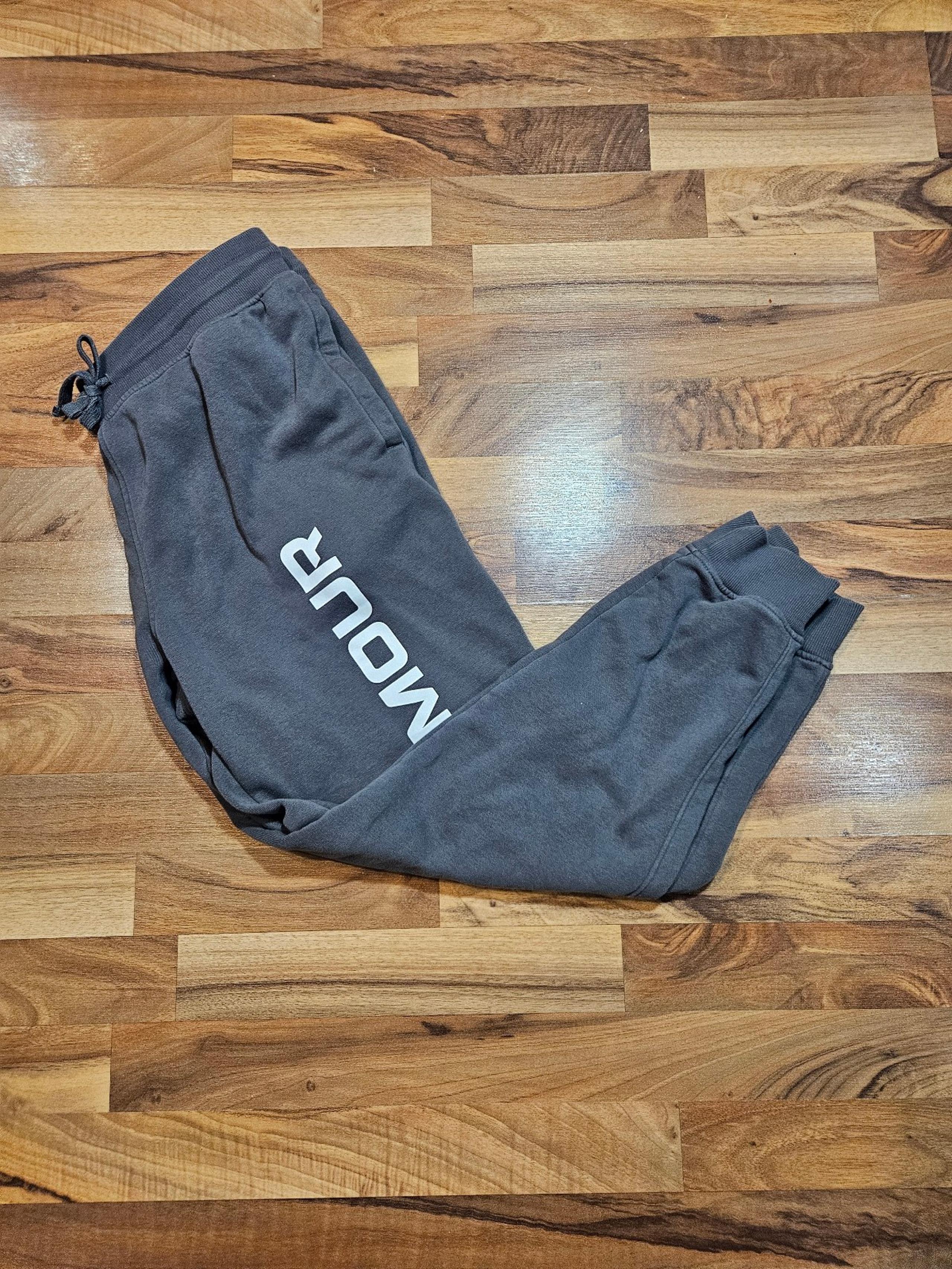 Under Armour Men’s XL Joggers Sweatpants Fleece Graphic Logo Gray Style 1366728