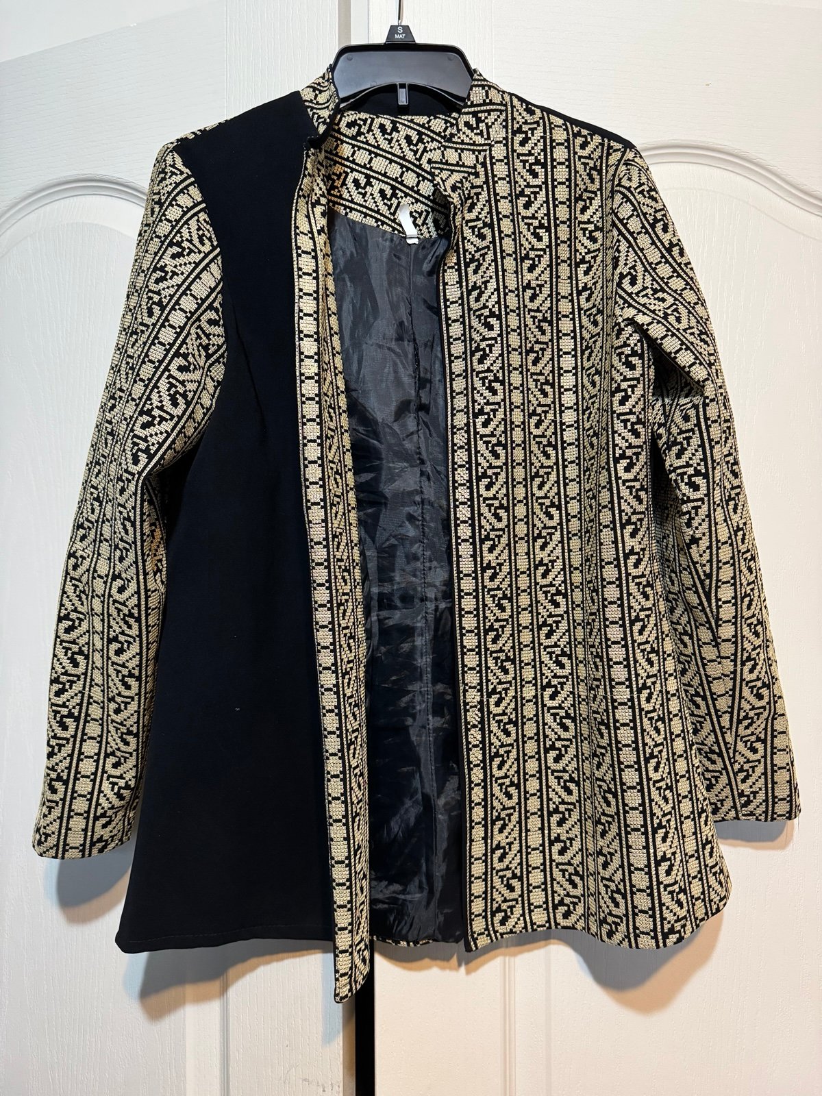 Palestinian embroidery blazer