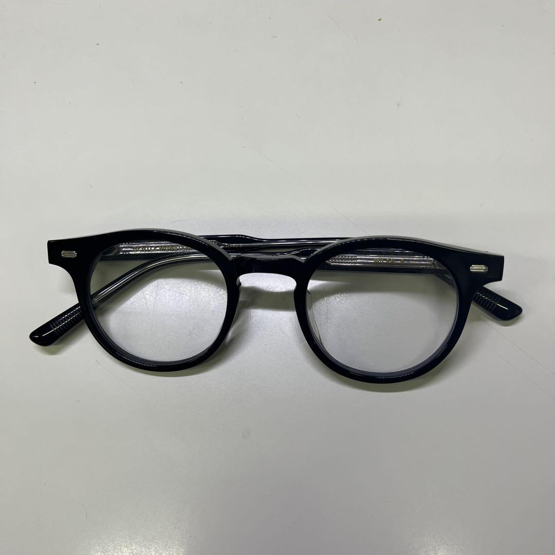 Gentle Monster black-rimmed glasses